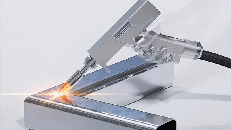 Laserové svářečky (handheld fiber laser) - svářečka - Mobilní svářeč - svářeč Třebíč - svářeč Vysočina - svařování Česká republika